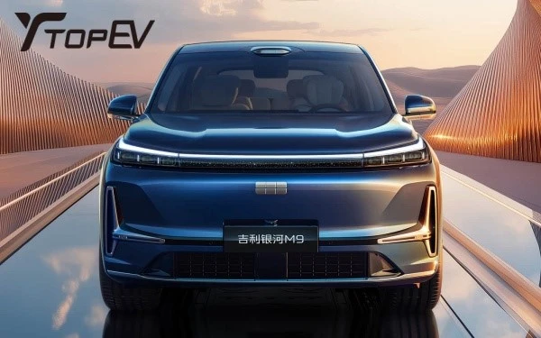 Galaxy M8 suv
