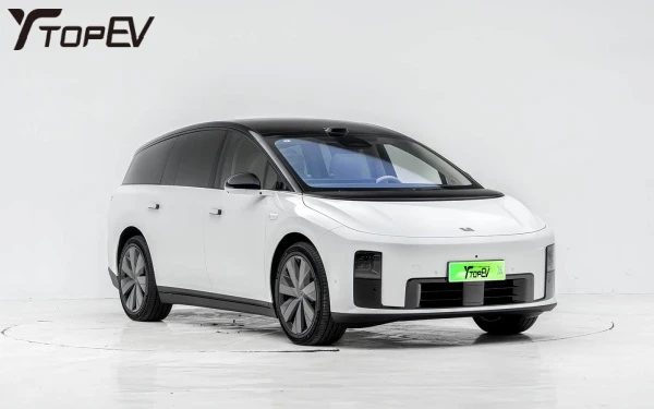 Li auto i8